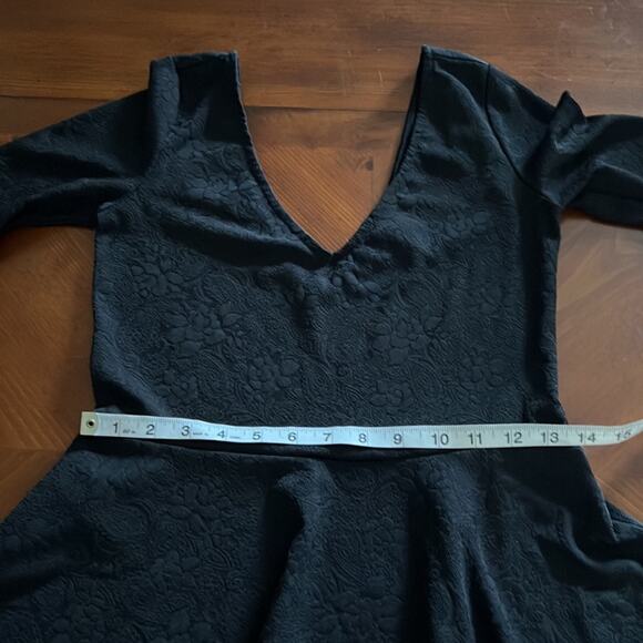 Forever 21 Black semi sheer Lace Print Knit Top with Peplum Juniors Medium - Picture 9 of 10